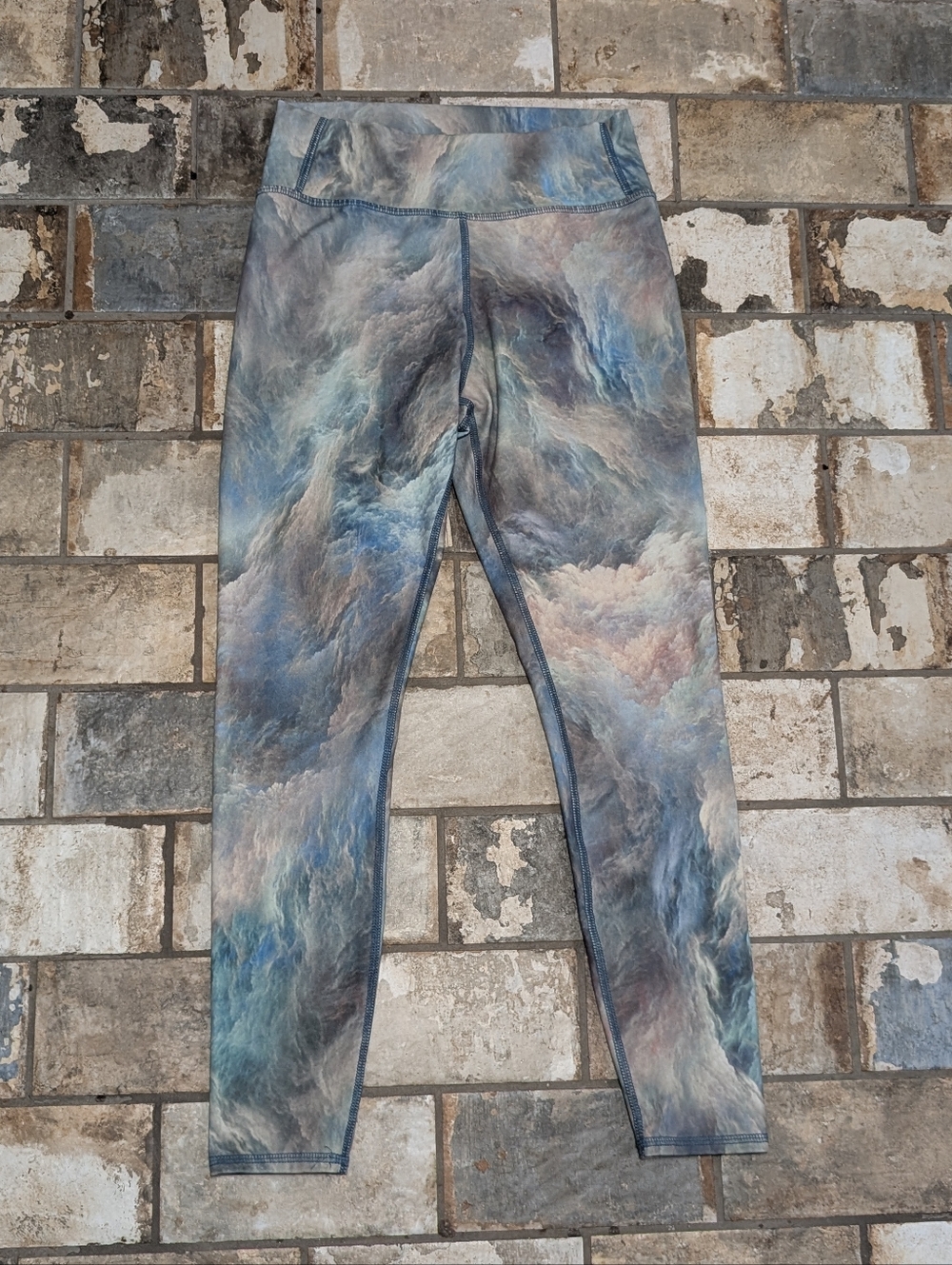 R and Dry Women’s Medium Galaxy Leggings Celestial Space Print Athletic M